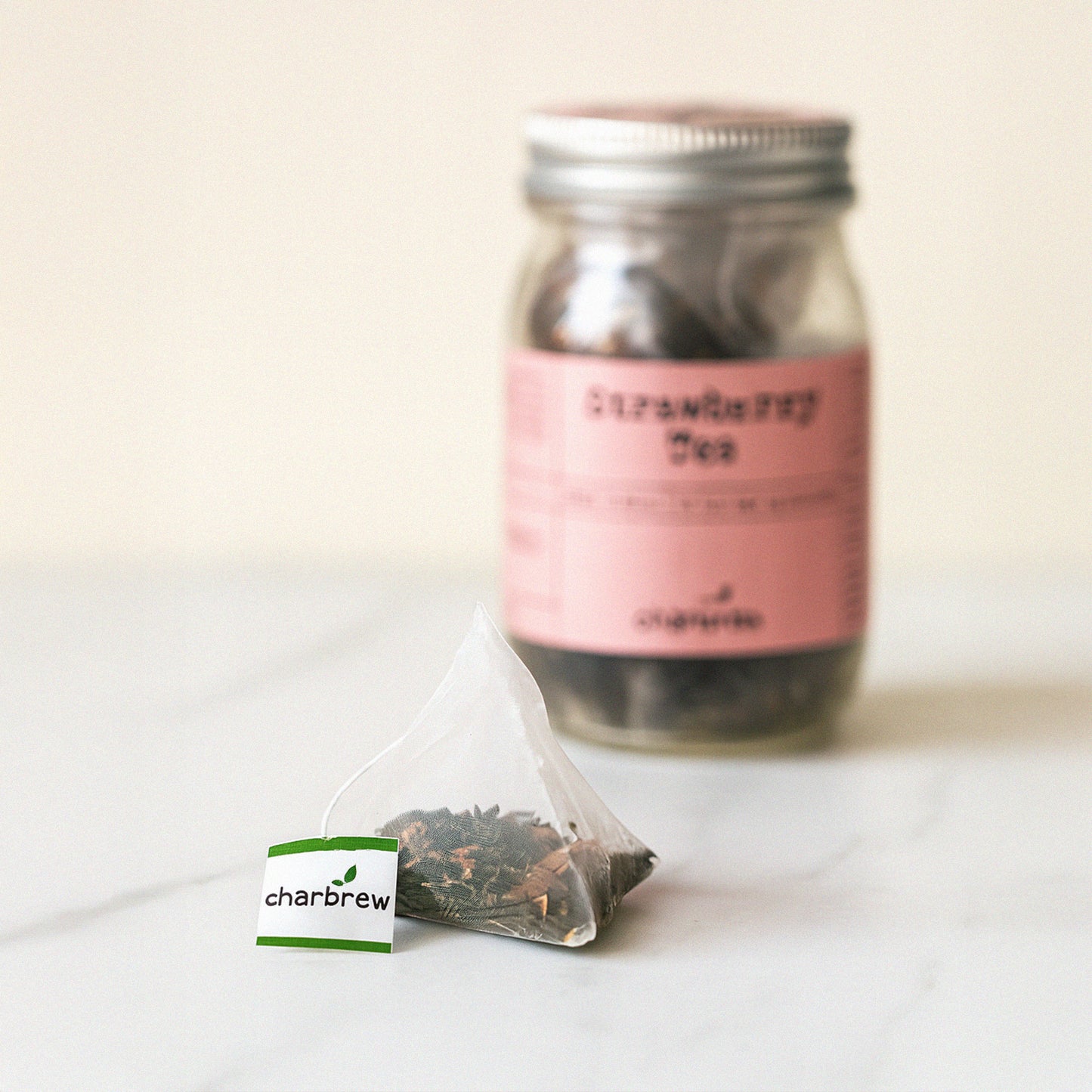 Strawberry Tea Bags Mason Jar - 16 Biodegradable Pyramid Bags